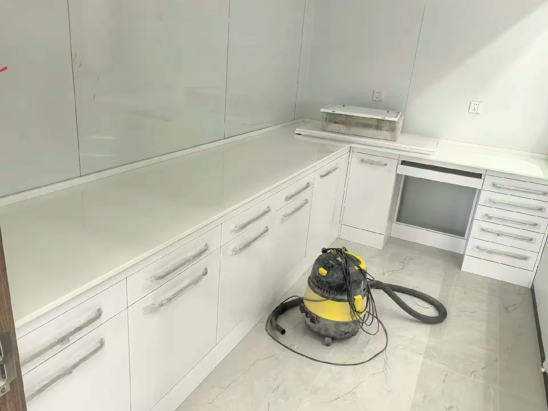 Мебель для больниц: лабораторн – обзор и цена Medical Lab Design